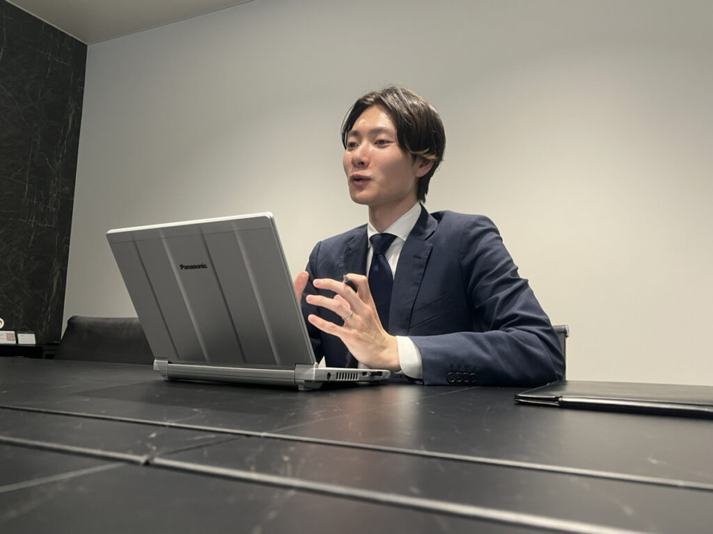 業界の中でも特徴的な組織。仕事のやりやすさと質の高さが両立するのはどうして？